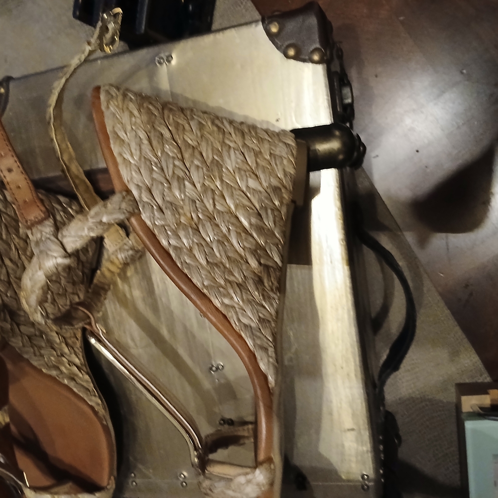 Women's Tan Wedge Sandals with Gold Accents - Picture 4 of 6